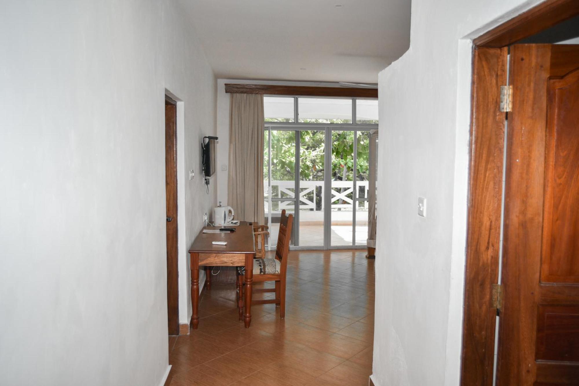 Resort Coral Diani Beach