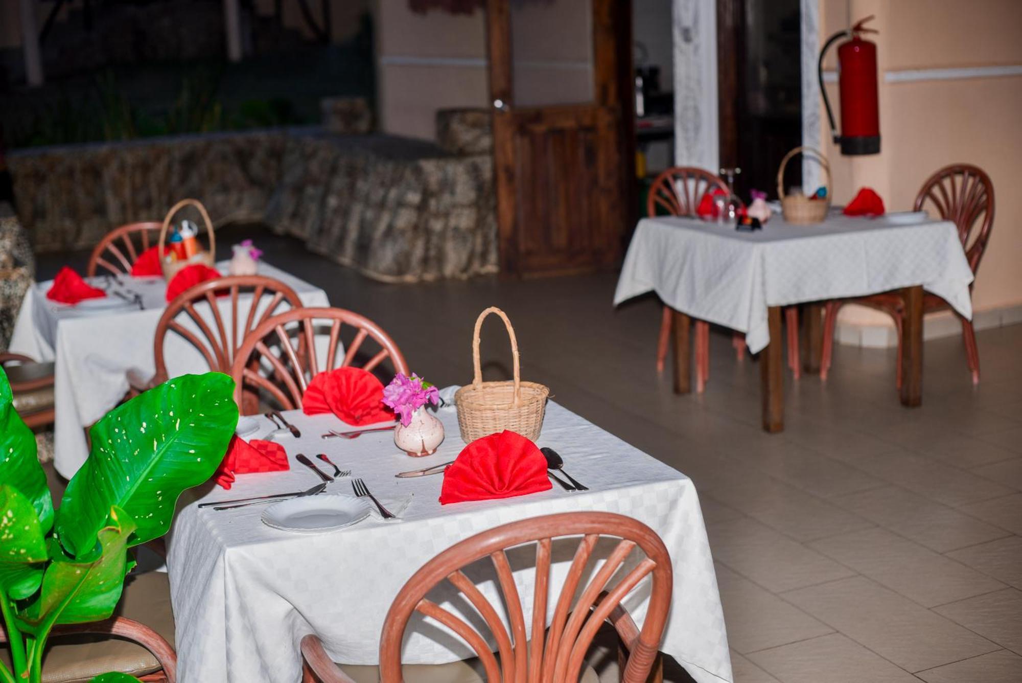 Resort Coral Diani Beach