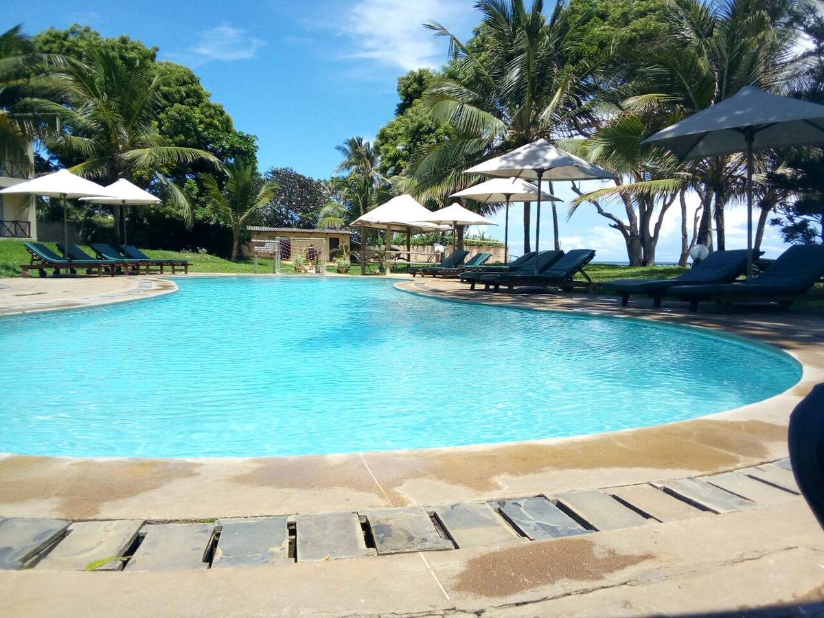 Coral Diani Beach