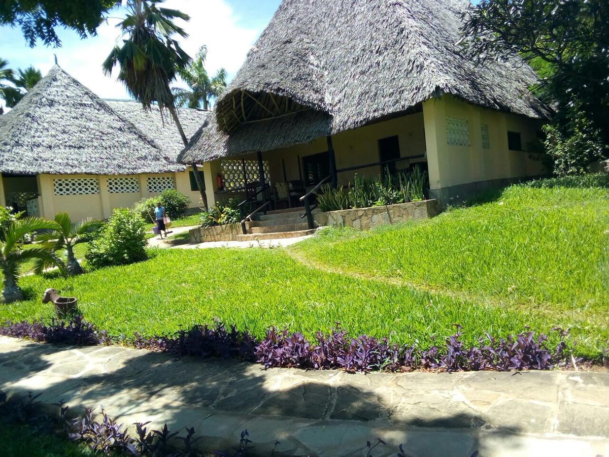 Resort Coral Diani Beach